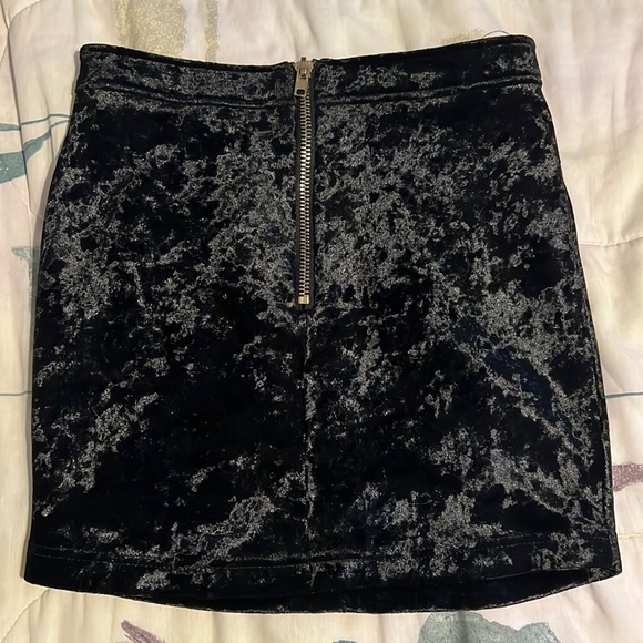 Forever 21 Dresses & Skirts - Velvet mini skirt